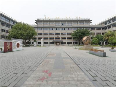 成都外国语学校中加高中