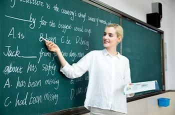 根据学员特点