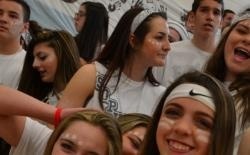 罗威尔教会中学