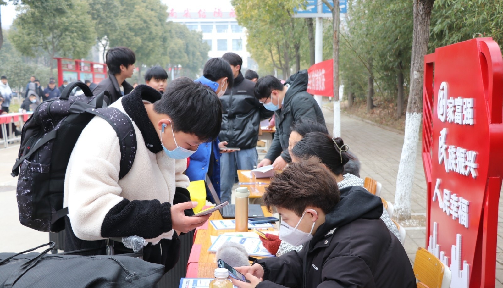 河南信阳航空服务学校