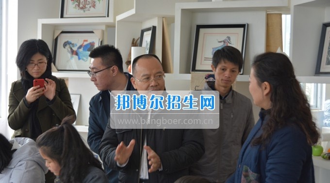 中国儿童少年基金会秘书长朱锡生一行到贵州盛华职业学院中专部考察