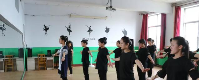 河间市职教中心