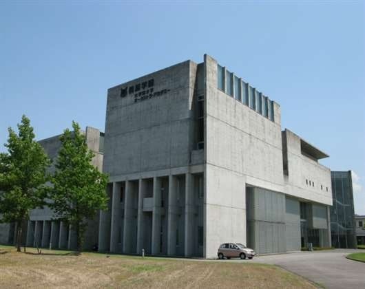 桐朋学园大学
