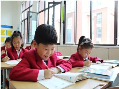 平湖枫叶国际学校