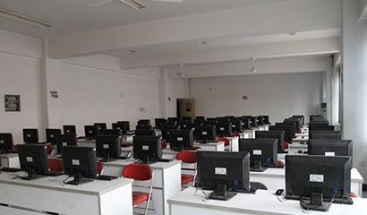 河北省师范大学附属中学中加班