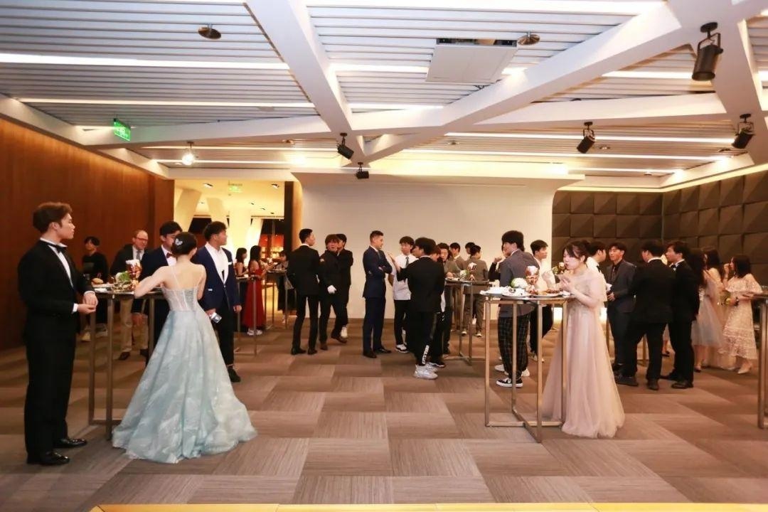 毕业晚会现场.jpg