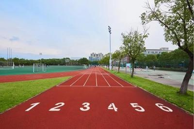 操场.jpg