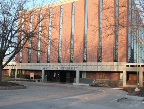 米德兰大学