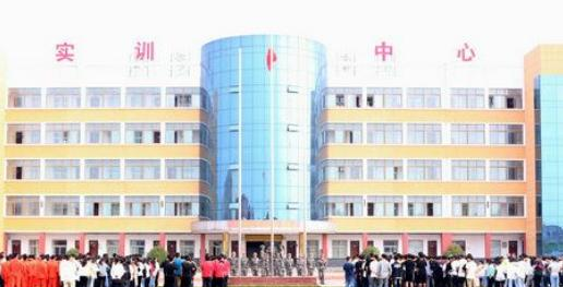 霍邱工业学校