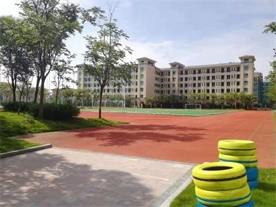 启东启迪外国语学校