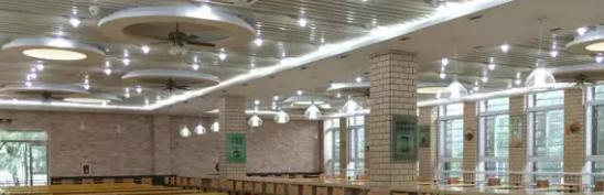 宁波经贸学校食堂