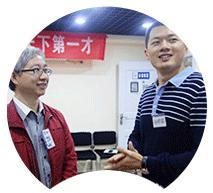 和朋友聊天时不知道说什么好