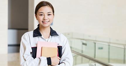 没有考过托福，高中英语成绩中等的高中生