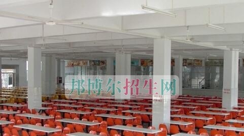 平昌鹰才中等职业技术学校
