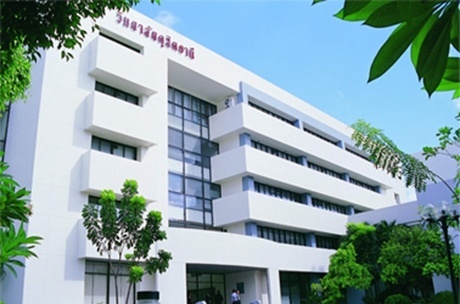 都斯他尼酒店管理学院