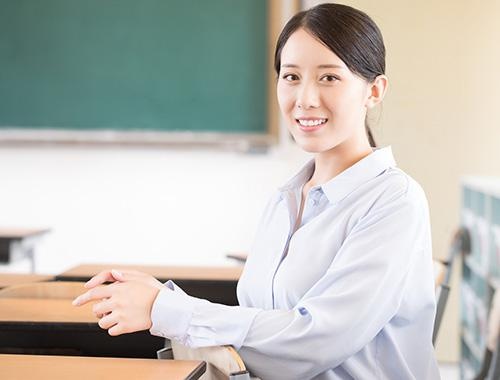 拥有留学背景