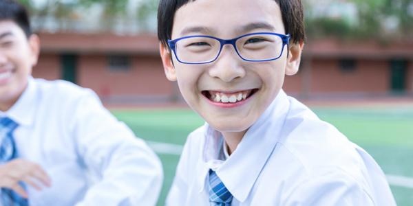 初一至初三学生