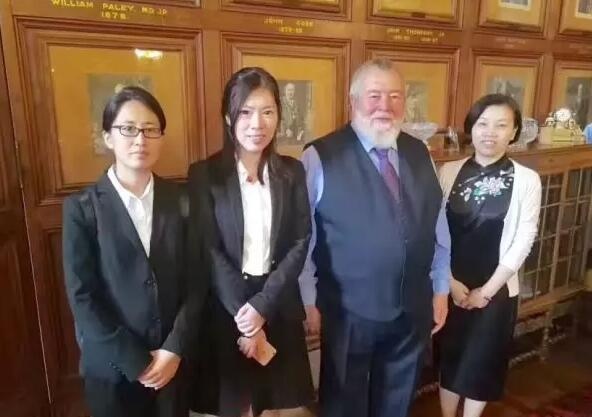 国际部老师与Jack Hunt学校项目负责人合影.jpg