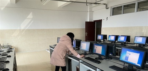 江西华忆电子工业中等专业学校