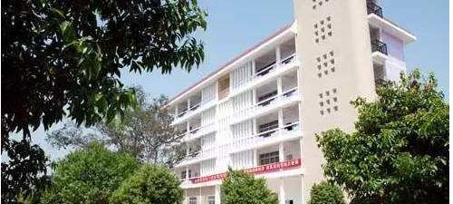 重庆华绣服装中等专业学校