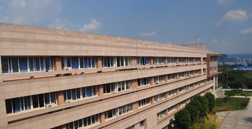 四川财经职业学院地址在哪里