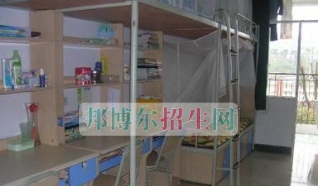 重庆立事信息工程学校宿舍条件