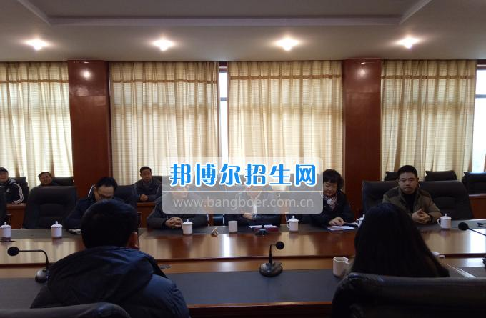 杨军到成都市工程职业技术学校慰问教师