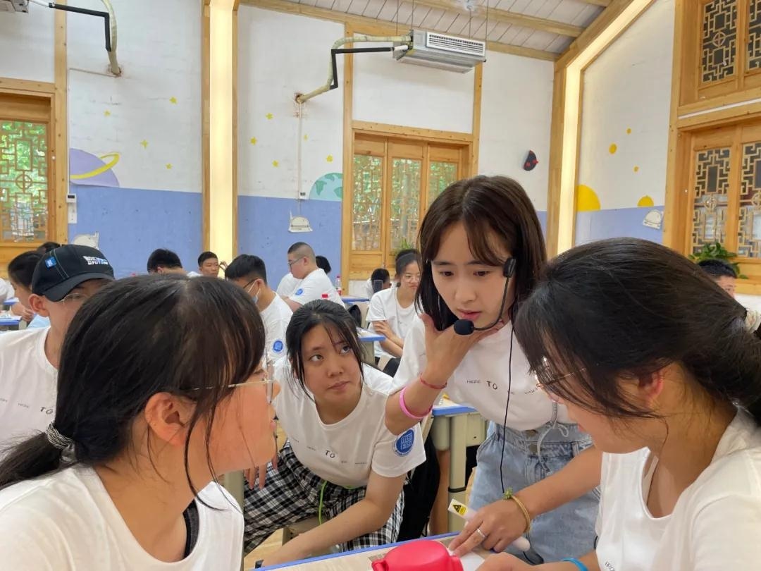 成都绵实外国语学校