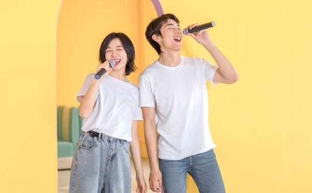 次跟女孩见面聊什么