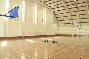 美华学校UIA室内篮球馆