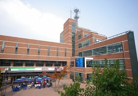 东亚广播艺术大学