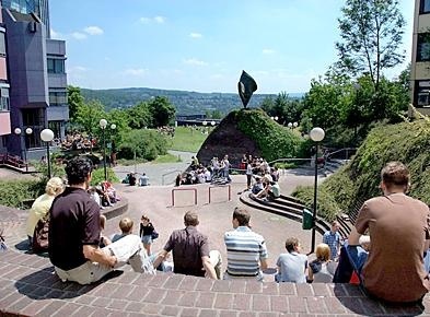 施瓦本哈尔设计应用技术大学