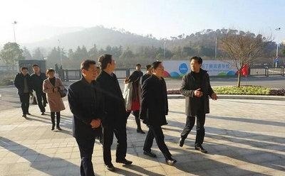 湖州市委常委副市长高屹一行莅临湖州帕丁顿双语学校检查工作
