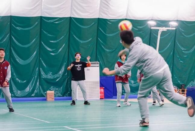 北京新府学外国语学校