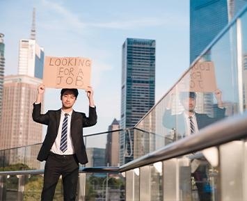 失业人员，待职人员