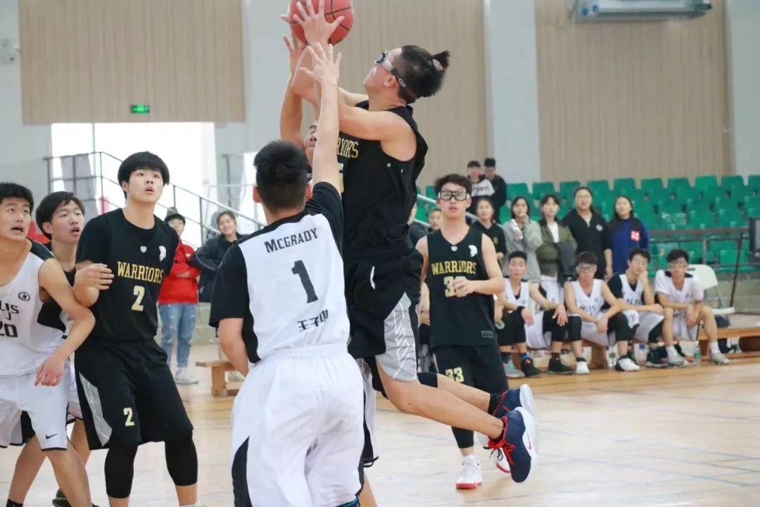 中加枫华国际学校BCOS篮球联赛.jpg