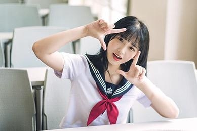 从小用蒙古语授课的学生，需要提高蒙古语语文的学生