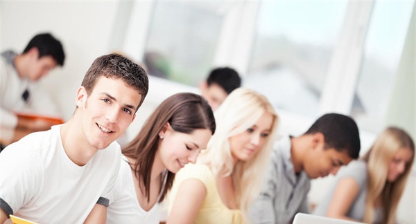 成都城市建设技工学校汽车检测与维修专业介绍