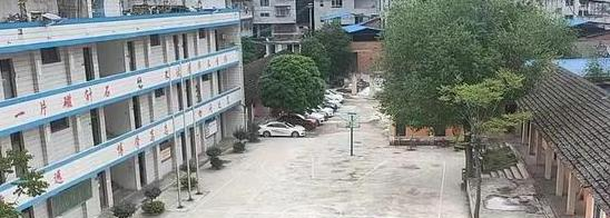 黔东南州凯旋工业学校2022年学费、收费多少