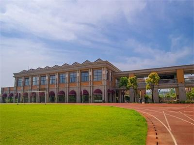 武汉光谷(国际)外国语学校