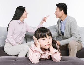 单亲家庭、受过感情伤害、夫妻关系破裂的人