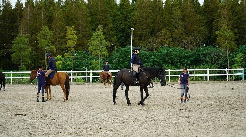 上海莱克顿学校马术课程.jpg