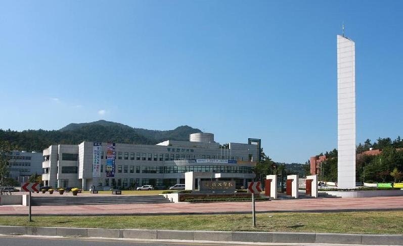 东新大学