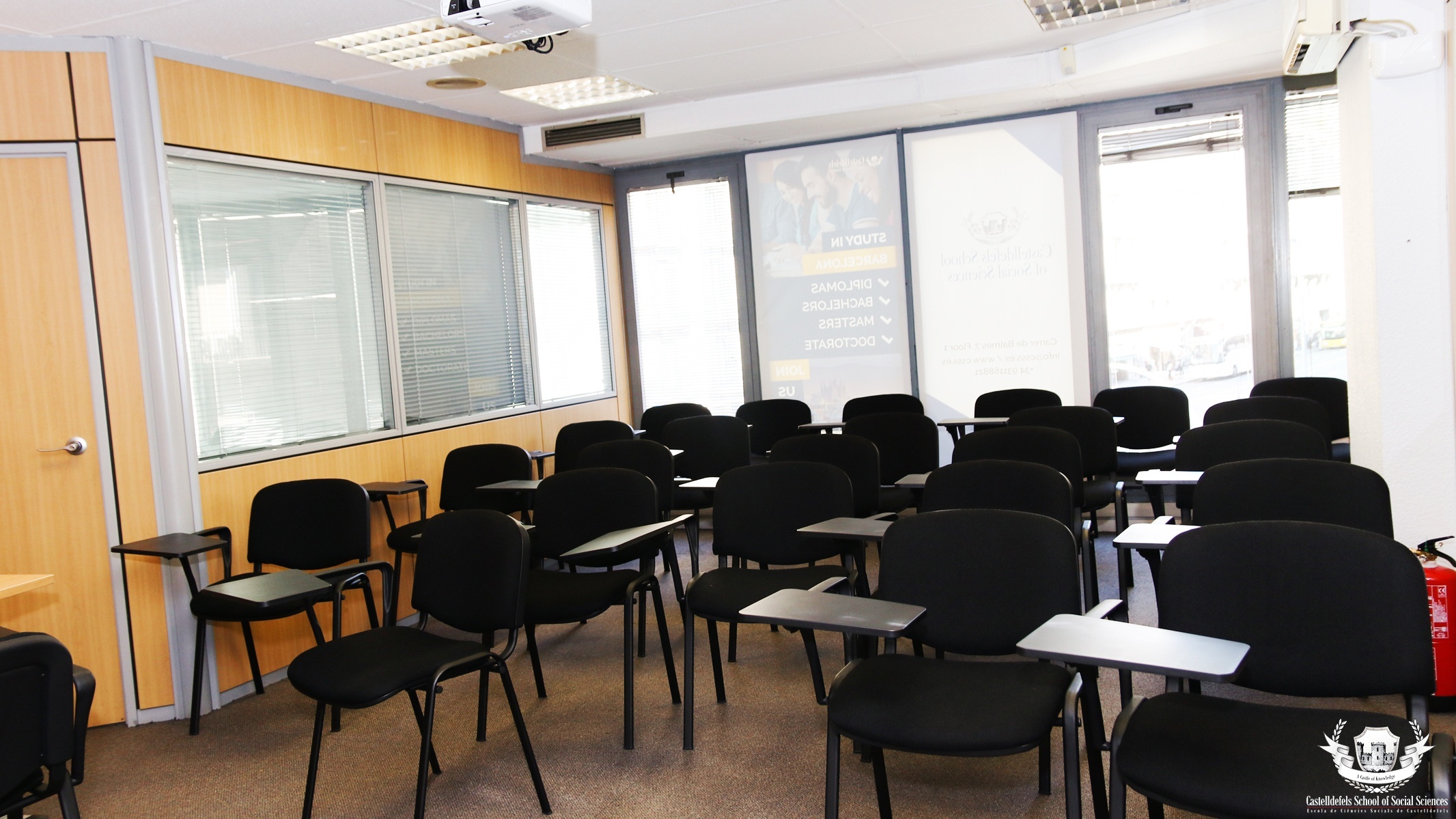卡斯特尔德费尔斯社会科学学院（西班牙CSSS学院）