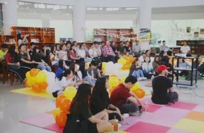 中加枫华国际学校故事会:Story Telling