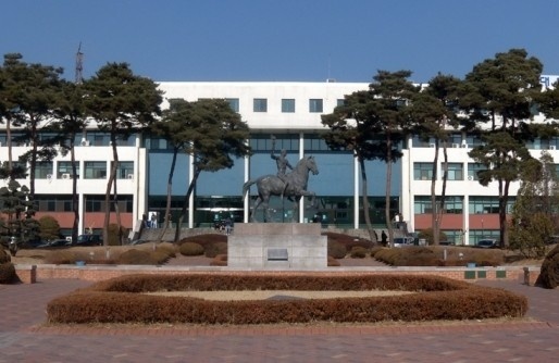 亚洲大学
