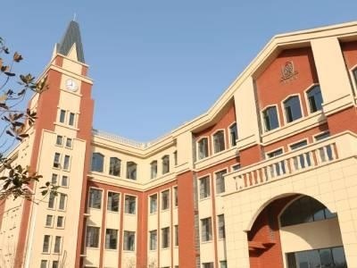 襄阳枫叶国际学校