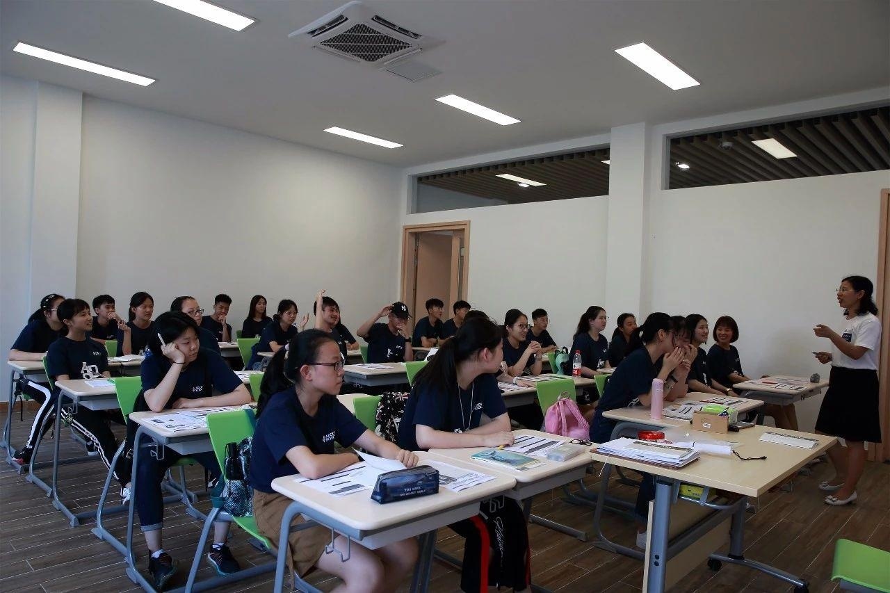 初次见面.jpg