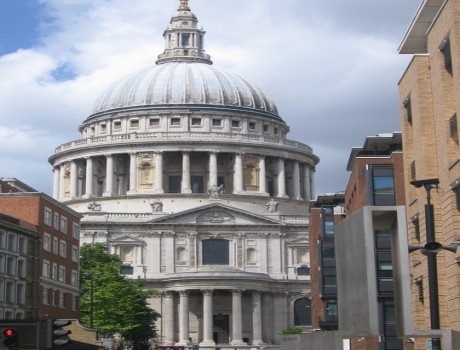 里士满美国国际大学