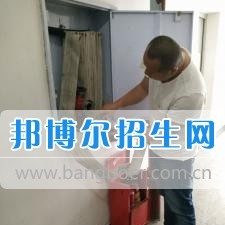 乐山市旅游学校加强消防安全培训 共筑校园安全防线
